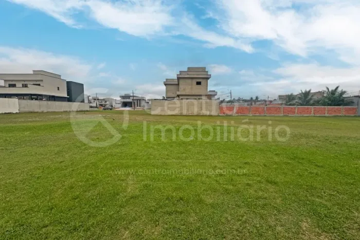 TERRENO à venda em Peruíbe, no bairro Residencial Flora Rica