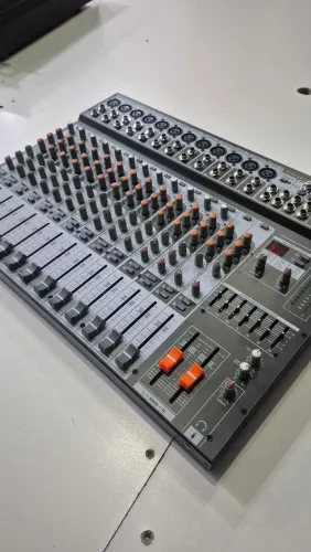 Mesa soundcraft sx 1602 fx