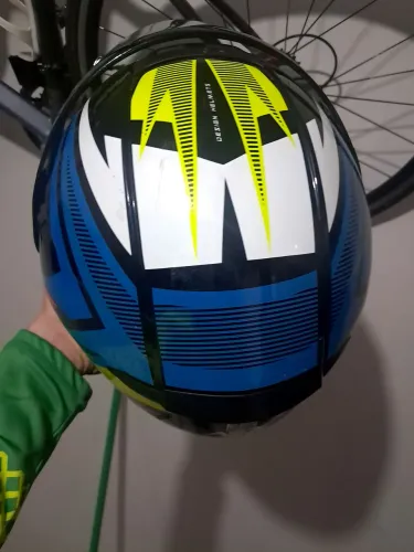 Capacete