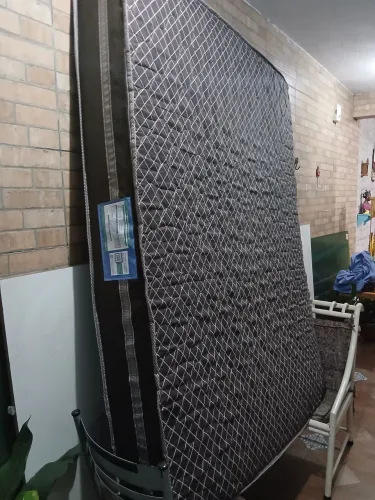 Vendo colchão de casal semi novo