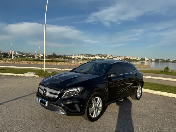 Mercedes-Benz GLA 200 Adv. 1.6/1.6 TB 16V Flex Aut. 2016