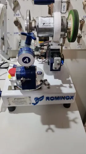 Máquina de Afiar Alicates