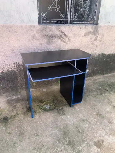 Escrivaninha/Mesa para Computador Preta - 90x45x77 cm
