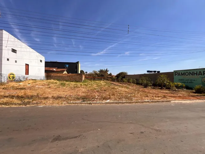 LOTE 10X30 NO GARAVELO | A 500 METROS DA AVENIDA DA PAZ APARECIDA DE GOIÂNIA
