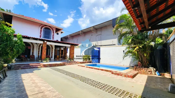 Casa no Bairro Adrianópolis