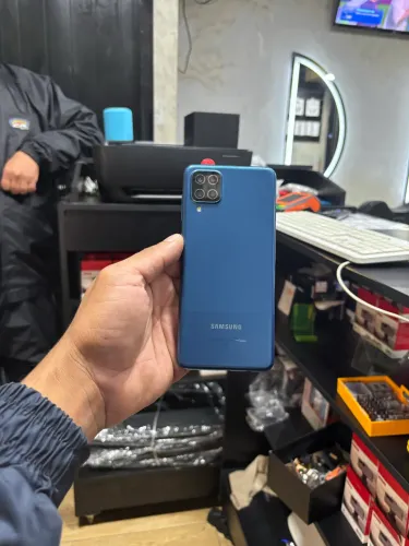 Samsung A12