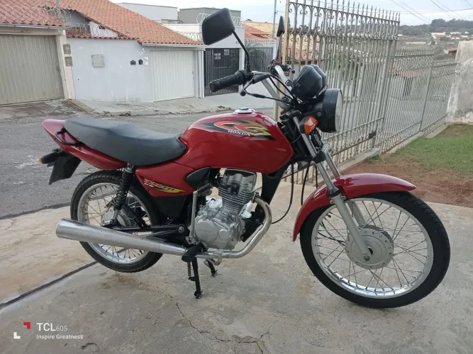 Vendo CG 125. Tá filé, não tem igual. Muito econômica, ideal pra cidade.
