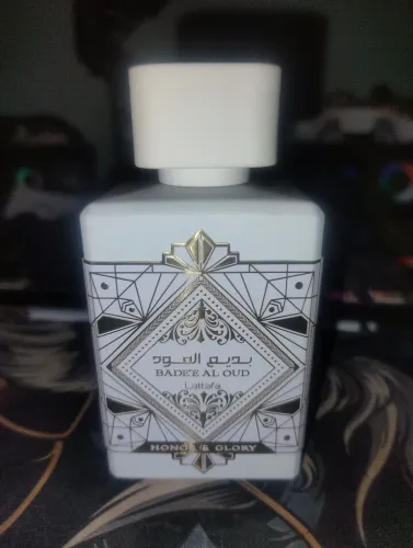 Bade'e Al Oud Honor & Glory 100 ml - Perfume Árabe