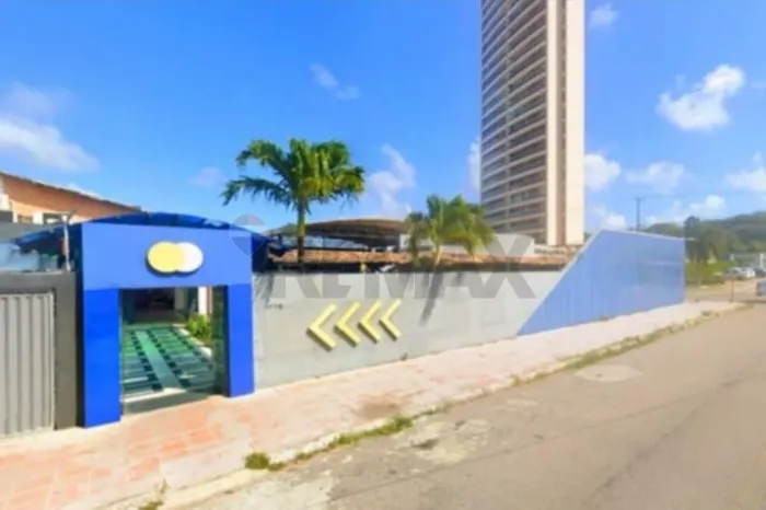 Oportunidade Única para o seu Negócio em Capim Macio! Esquina Comercial com + - 1.000 m²
