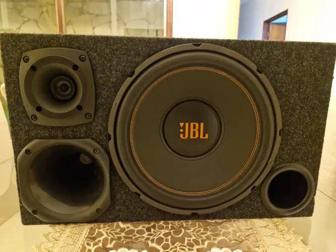 Caixa trio jbl