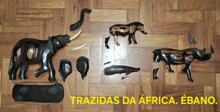 4 esculturas africanas em ÉBANO Lindas.