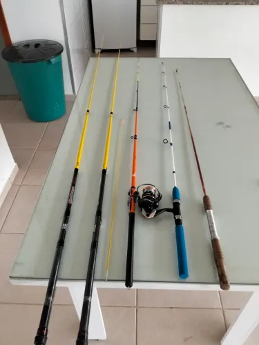 5 varas de pesca + molinete $ 200