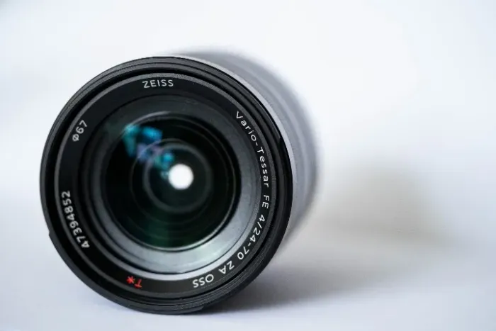 Lente Sony Zeiss 24-70mm f/4 Vario Tessar em perfeitas condições