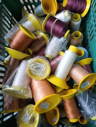 Linha para costura de calçados