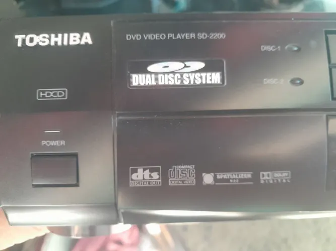 DVD TOSHIBA com dois leitor cd