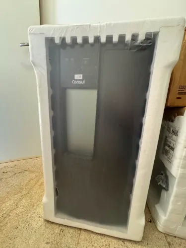 Cervejeira Consul Preta CZE12ME 83L - Nova, Lacrada | 220V | Com Nota Fiscal