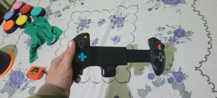 Controle Joystick Bluetooth iPega Red Knight (Para Celular e Tablet) - Semi-Novo
