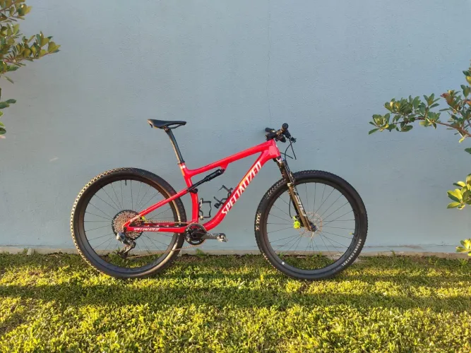 Bicicleta Specialized Epic Comp 2023