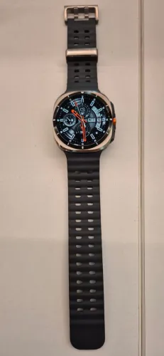 Galaxy Watch Ultra Titânio e Preto 47mm - Pouquíssimo uso