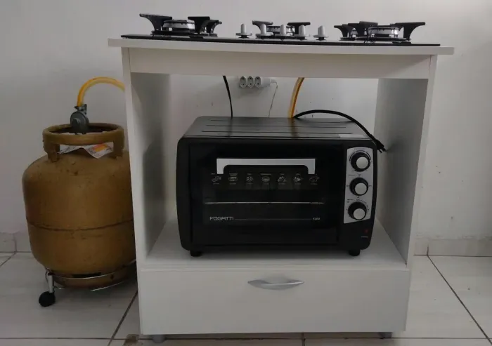 Cooktop, mais forno elétrico e bancada