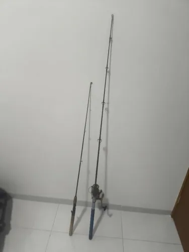 KIT DE PESCA - 02 VARAS + MOLINETE MARINE SPORTS (usado/antigo)