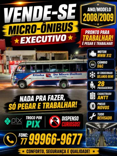 Vede- se microônibus em excelente estado de conservação!