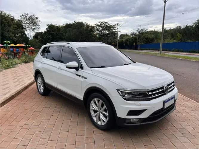 Volkswagen Tiguan Allspac Comf 250 TSI 1.4 Flex 2018