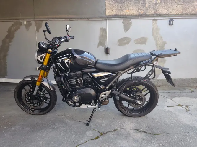 Triumph speed 400