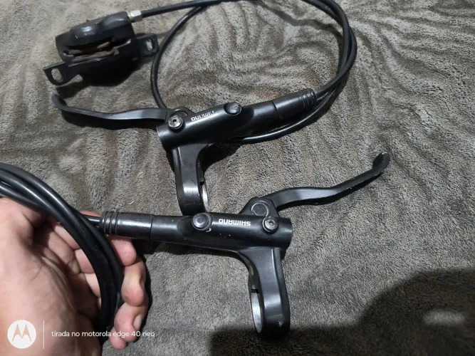 FREIO A DISCO SHIMANO HIDRÁULICO MT- 200 O PAR  faço entrega Paso cartão.