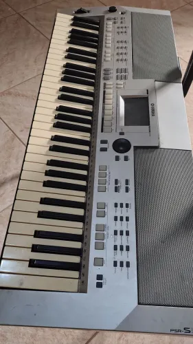 Vendo teclado Yamaha psr 500