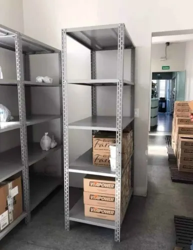 estante de aço reforçada