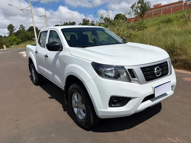 Nissan Frontier S CD 4X4 2.3 TB Diesel Mec. 2021