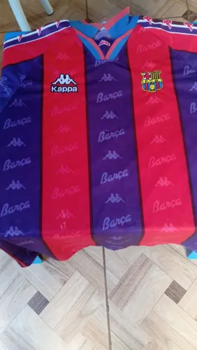 Camisa retro antiga