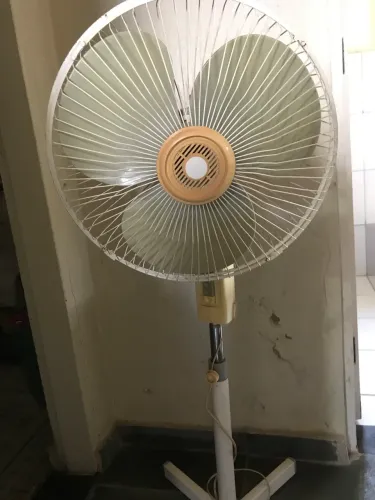 Ventilador de chão de 4 velocidade regulável 