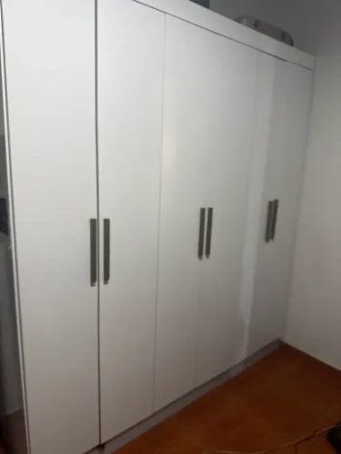 Armário branco 6 portas