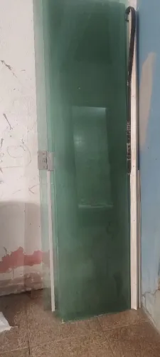 Vende-se porta de vidro temperado
