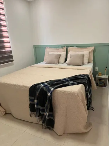Cama Casal Queen e Cama solteiro 