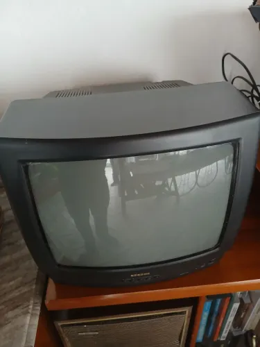 Televisão antiga