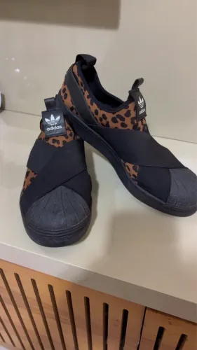 Tênis Adidas 39 super Star