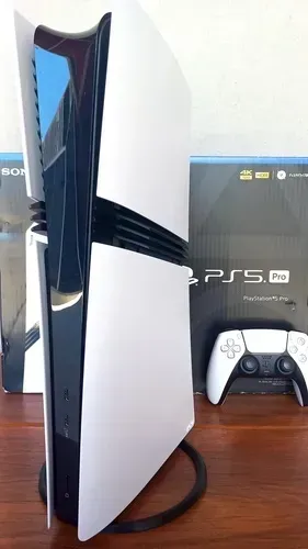 Ps5 PRO 2T c/1 crontrole excelente estado 
