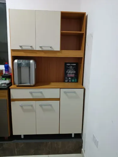 Armário cozinha compacto com balcão design retrô Bege