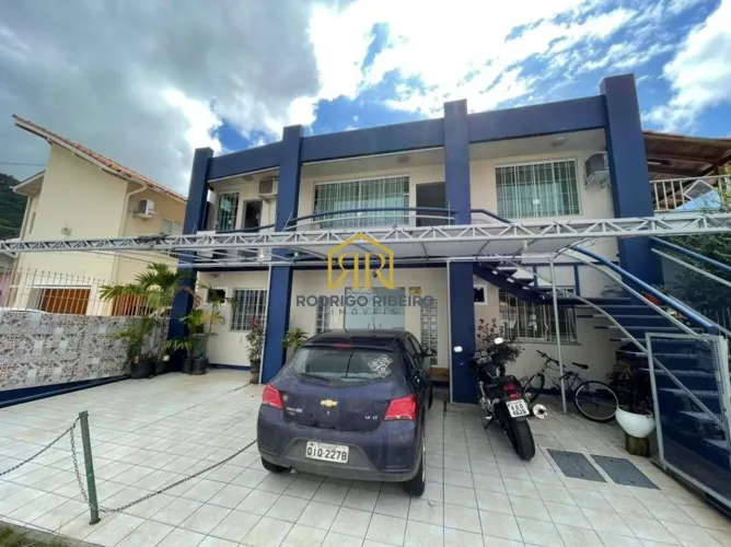 Casa para investidor com 10 Dormitórios