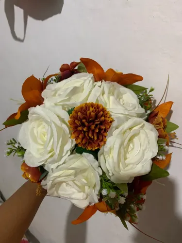 BUQUÊ DE FLORES ARTIFICIAL 