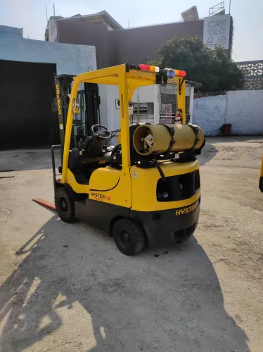 Empilhadeira 1800 kgs Hyster