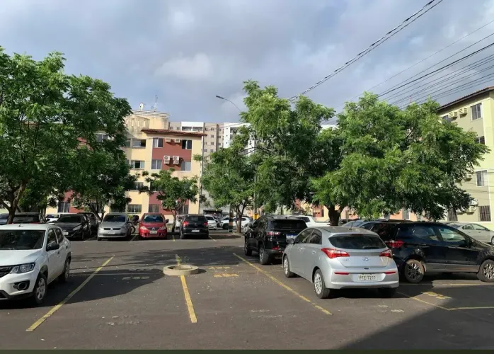 Alugo apartamento no Village das Palmeiras 2  avenida Aririzal  Com a cozinha projetada av