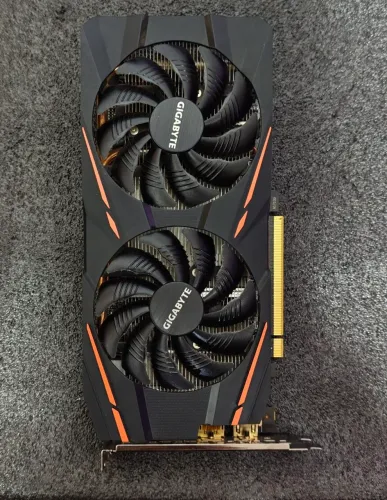 Placa de Vídeo Gigabyte Radeon RX 590 Gaming 8GB GDDR5 (256-bit) - Excelente Estado