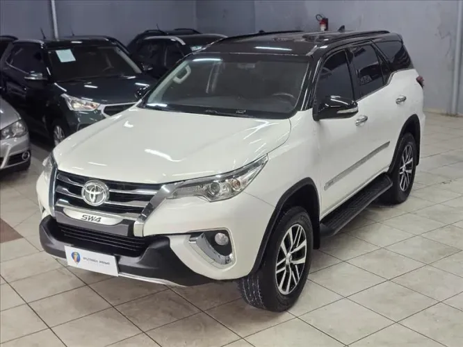 Toyota Hilux SW4 SR 4X2 2.7/ 2.7 Flex 16V Aut. 2017