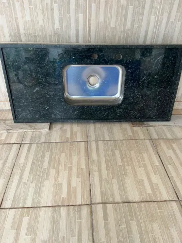 Pia de granito com cuba de inox - NUNCA UTILIZADA
