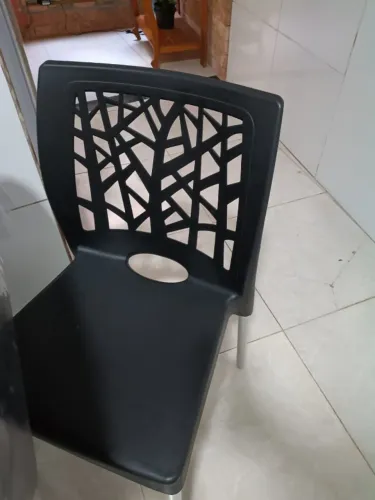 Vendo Mesa quatro cadeiras