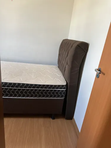 Título: Cama Box Solteiro Completa + Cabeceira Estofada em Suede Marrom